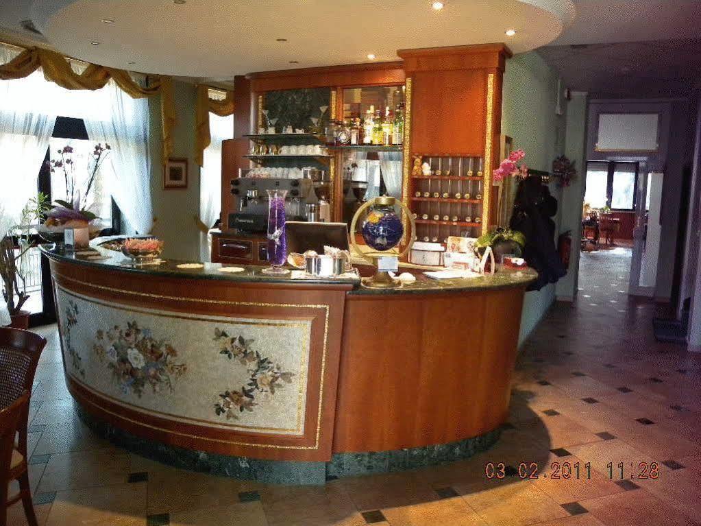 Hotel Riviera Марина ди Равена Интериор снимка